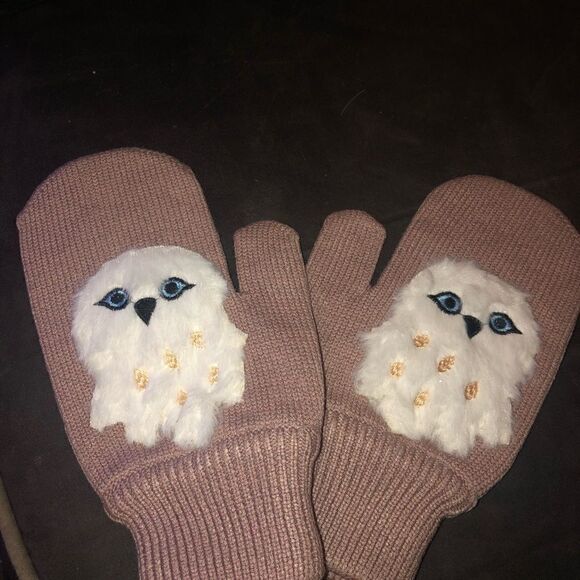 💥💥NWT adorable owl mittens one size fits most. Very Warm. Super cute . - Picture 1 of 3